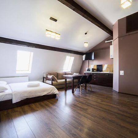 Аpartments In The Center On Mitniy Square Apartman Lviv Kültér fotó