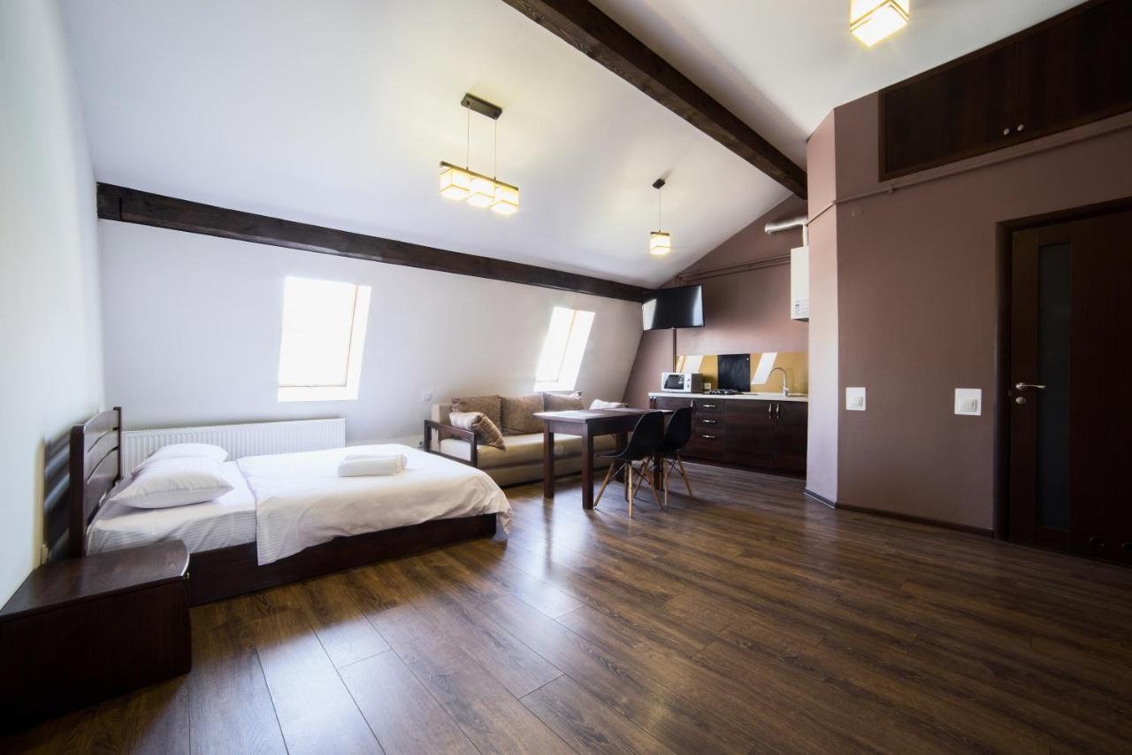 Аpartments In The Center On Mitniy Square Apartman Lviv Kültér fotó