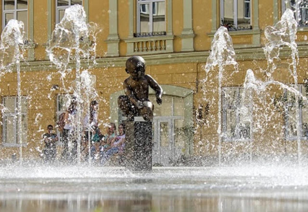 Аpartments In The Center On Mitniy Square Apartman Lviv Kültér fotó
